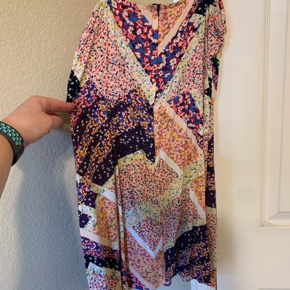 Divided Multicolor Patchwork Mini Dress - Picture 4 of 4